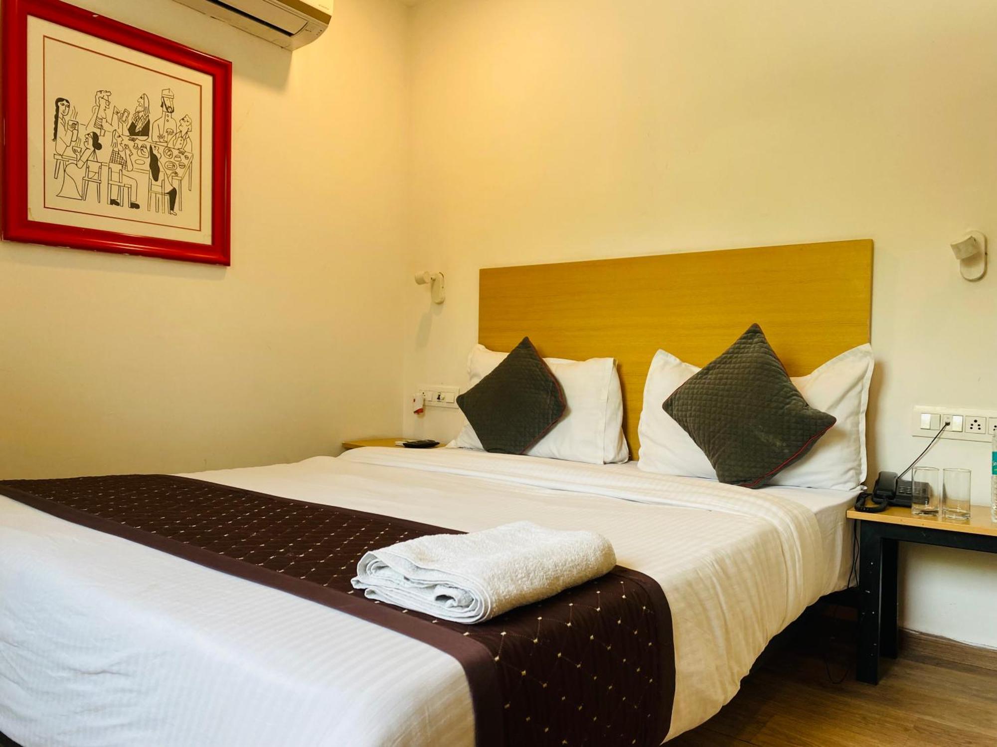 Qotel Hotel Ip Residency East Delhi Preet Vihar Új-Delhi Kültér fotó